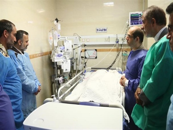 مادر شهید صیاد شیرازی به کما رفت/ عیادت استاندار خراسان رضوی از شهربانو شجاع
