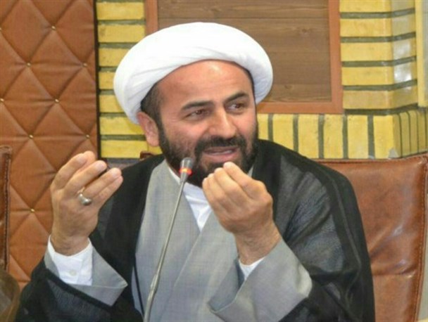 خط قرمز های انقلاب نباید برادر و فامیل عده ای باشد/ اگر کارگزاری پایش می لغزد نباید به حساب انقلاب گذاشت