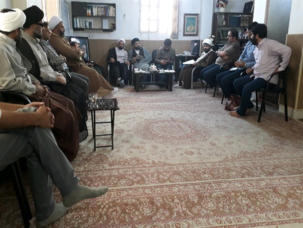 نمایش کاروان خورشید اسیران عشق روی صحنه می‌رود