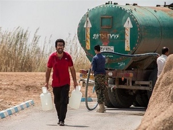 فیلم/ تانکر های آبفای سپاه جهت اعزام به روستاها دشت آزادگان