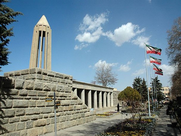 برگزاری نمایشگاه ابن سینا از منظر جهانیان در همدان