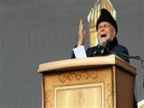 روحانی نشان فرهنگی کشور را به موذن زاده اردبیلی داد