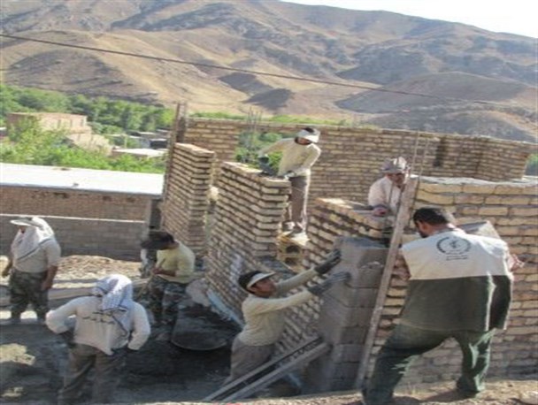 کمک به محرومین انگیزه حضورم در اردوهای جهادی شد/خوشحالی یک محروم بهترین خاطره من می شود