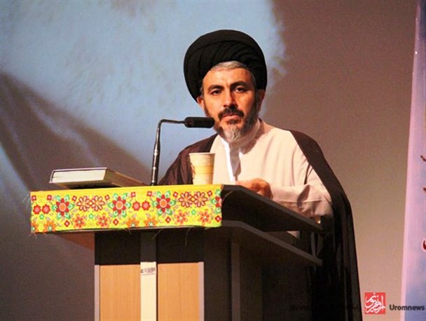 مداحی و شاعری اهل بیت(ع) جهاد با لسان است/ حمایت ائمه معصومین(ع) از شعری که حق بوده و از حق دفاع کند