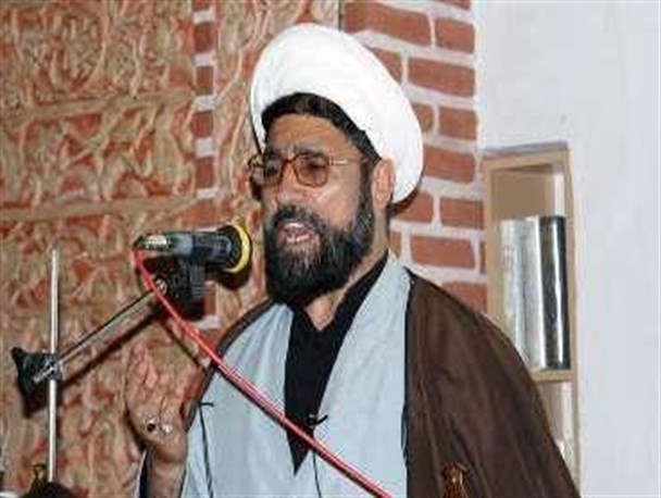 خطر امروز، خطر نفوذ است ملت باید بیدار باشد