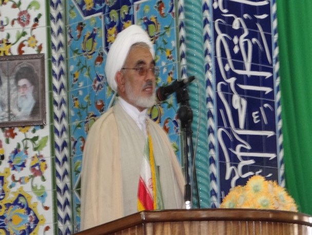 ملت ایران در برابر دنیای کفر تسلیم ناپذیر است/ دولتمردان به شهیدان رجایی و باهنر تاسی کنند