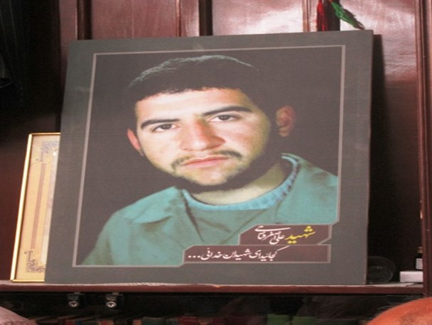 آیین باز خوانی زندگانی سردار شهید علی‌اصغر فتاحی در اراک برگزار شد