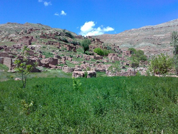 کلنگ احیای روستای متروکه امیرانلو به زمین زده شد+تصاویر
