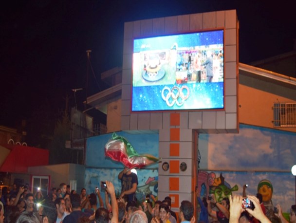 جشن و پایکوبی مردم جویبار پس از قهرمانی حسن یزدانی +تصاویر