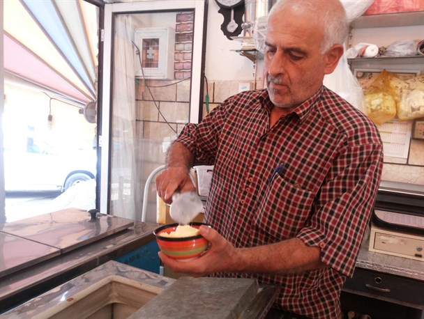 بستنی ملی البرزی تحقق رویای کودکی من بعد از 50 سال است/ بستنی "گَلِه" استان البرز را در آن سوی مرزها مشهور کرده است