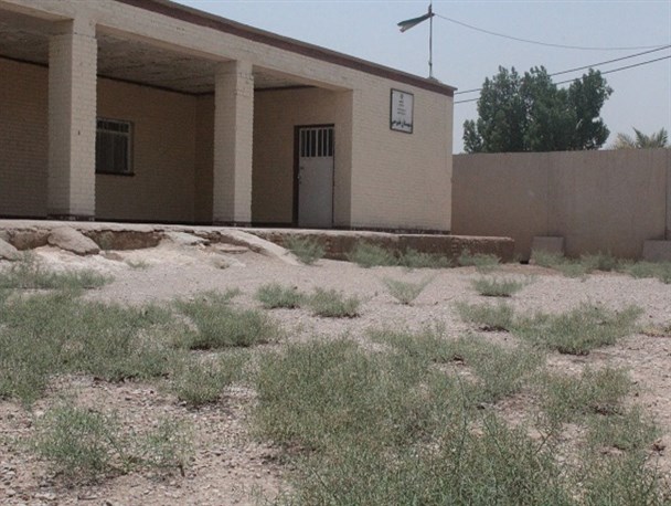بوته های خاری که سد راه تحصیل می شوند/ دبستان طبرسی سه کلاسه و فاقد امکانات