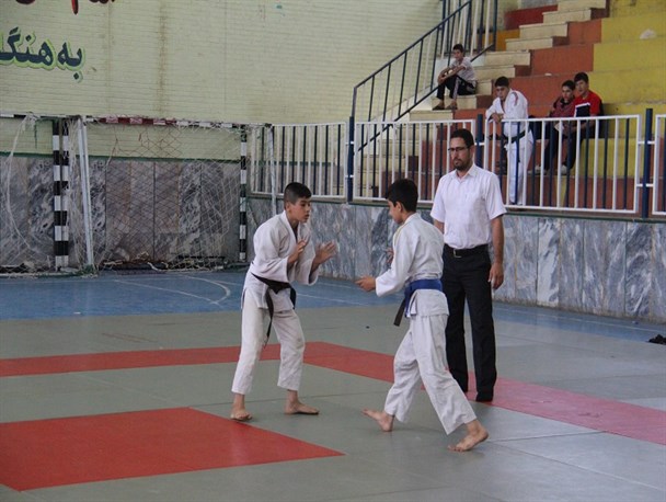 اسفراینی ها روی سکوی نخست ایستادند