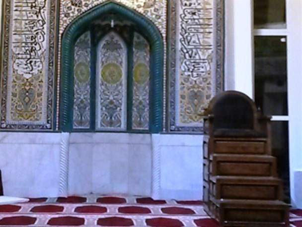 محراب ها، چشم انتظار امام جماعت