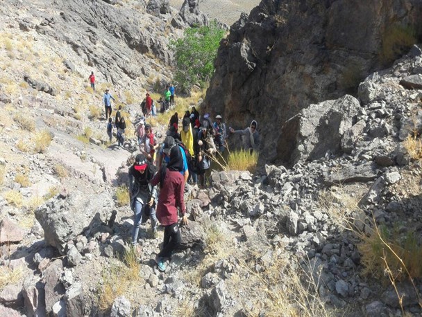 کوهگشت تخصصی بانوان فوتسالیست اصفهان به نام شهید «محسن حُججی»
