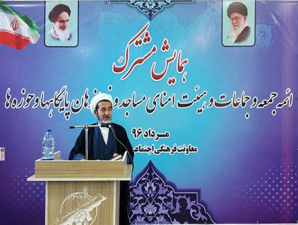 اهل سنت، هر جایی که اسلام در خطر باشد آماده جان فدایی است