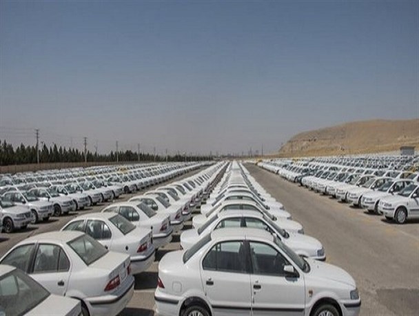 بازار خودرو در انتظار ثبات و آرامش/ عرضه خودرو در بورس می‌تواند دست دلالان را کوتاه کند؟