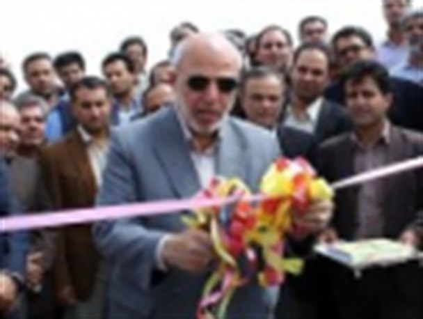 عملیات اجرایی احداث نیروگاه سیکل ترکیبی زرند کلنگ‌زنی شد
