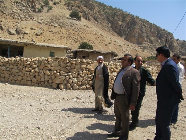 بازدید فرماندار ممسنی از روستای محروم بلندو