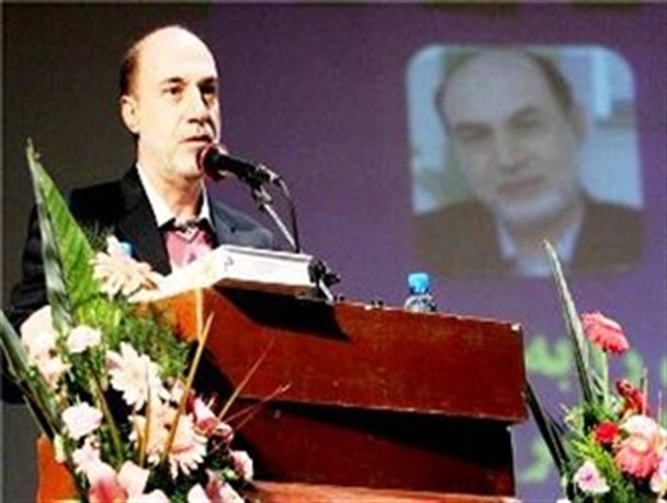 اعتراض فرماندار همدان به افزایش قیمت سرویس مدارس