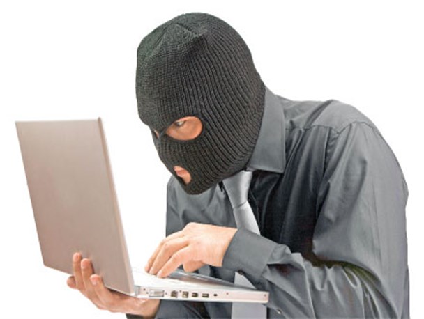 انتقام از دوست اینترنتی با انتشار تصاویر شخصی درتربت جام