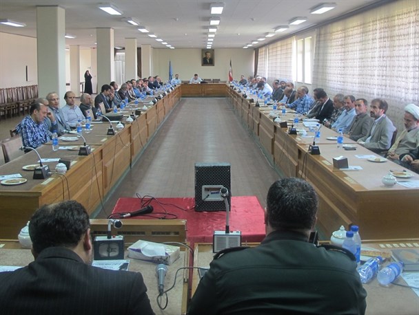 تجلیل از اساتید و کارکنان رزمنده هشت سال دفاع مقدس در دانشگاه تبریز