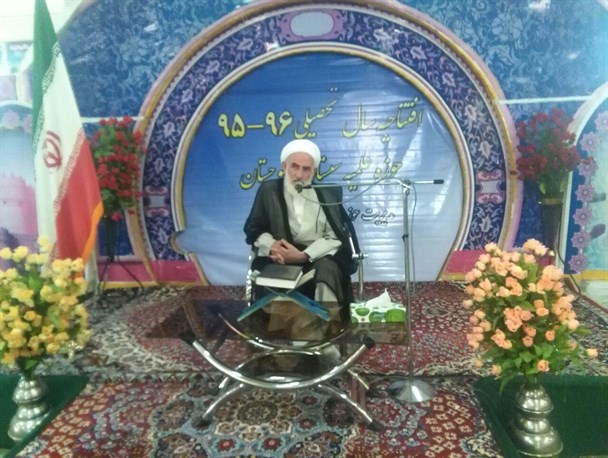 مراسم افتتاحیه آغاز سال تحصیلی طلاب سیستان و بلوچستان با میزبانی ایرانشهر برگزار شد+تصاویر