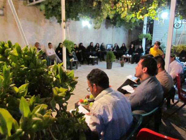 محفل شاعران سپیدانی در شب عید غدیر برگزار شد