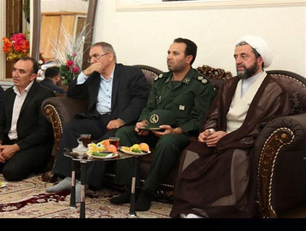 مسئولان دانشگاه محقق اردبیلی با خانواده شهید اجلالی دیدار کردند