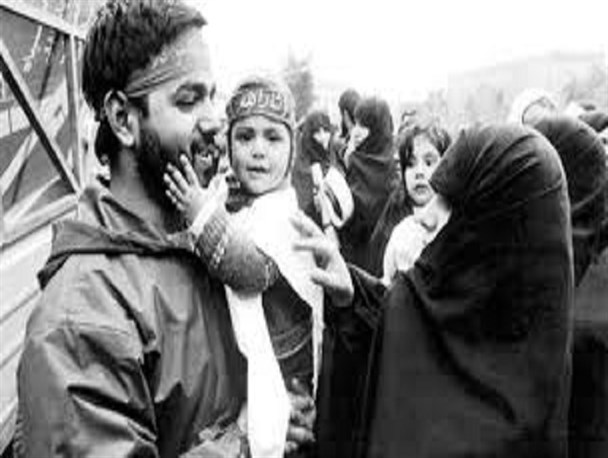پشت صحنه های حضور زنان کرمانی در جبهه های نبرد