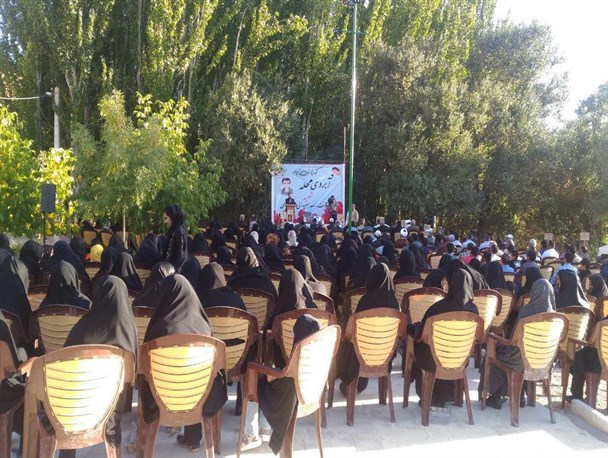 یادواره شهدا آبروی محله سمیرم برگزار شد