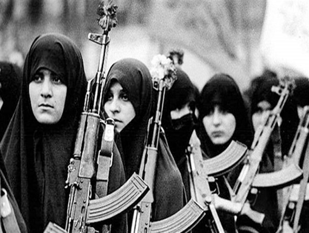 تبلیغ ارزش های انقلاب و نشر رشادت های رزمندگان وظیفه بانوان رزمنده/ آموزش 180 خواهر داوطلب برای اعزام به جبهه با آغاز جنگ