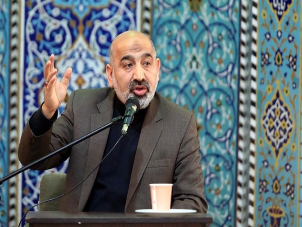 ضربه مدیران ناکارآمد؛ کاری تر از ضربه صدام است/ باید در کنار جوان ها باشیم