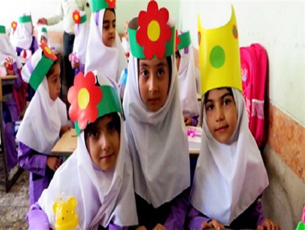 برگزاری جشن غنچه‌ها برای ۲۱۰۰ نوآموز لرستانی