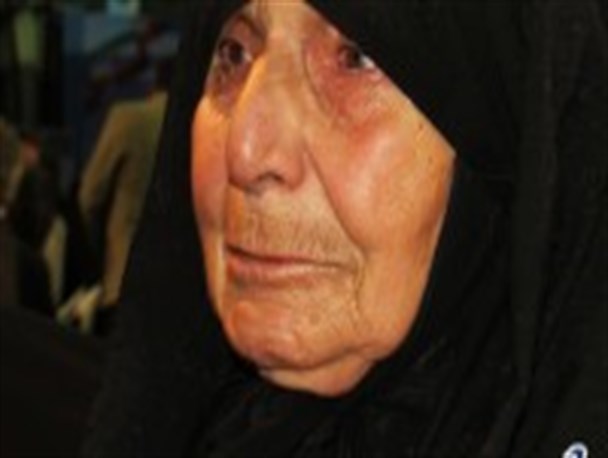به احترام مادر شهید گمنام قیام کنید