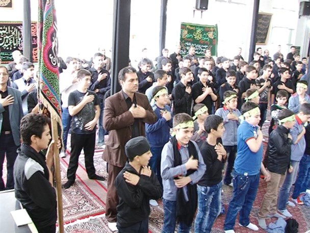 تجمع و سینه زنی دانش آموزان کوثری