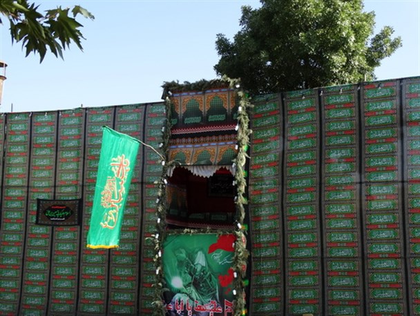 عاشورا زیباترین سمبل فداکاری مردان خدا و حسین فاطمه شکوه ماندگار آن خاطره سرخ تاریخ است