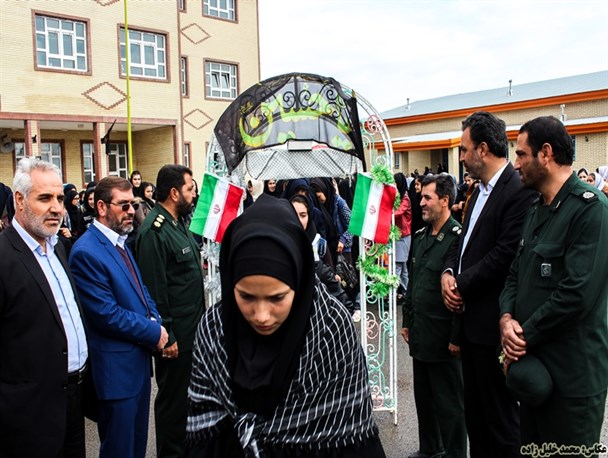 کاروان راهیان نور از پلدشت عازم مناطق عملیاتی  شد/ تصاویر