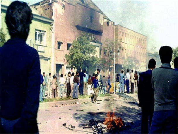 روایتی دیگر از حماسه 30 مهر57 در همدان / از تأیید قیام توسط امام(ره) تا تغییر نام خیابان "شورین" به نام "شهدا"+عکس