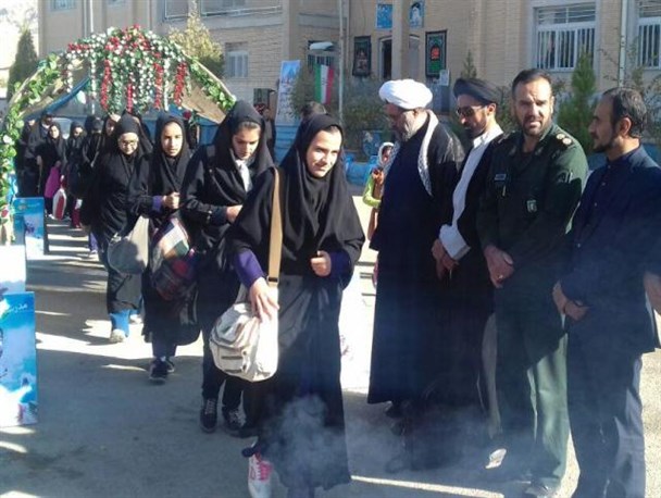 اعزام 200 دانش آموز دختر اردلی به کربلای ایران