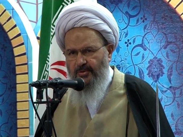 پایه های حکومت آل سعود از درون در حال تزلزل و فروریختن است