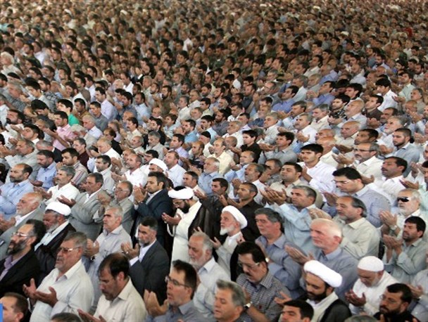 هدف غرب از مذاکرات نفوذ به نظام اسلامی می باشد/ ایجاد جبهه غربی-عربی راهکاری برای نجات تروریست هاست/ بی‌توجهی به عوامل بشری موجب انحطاط جوامع غربی است