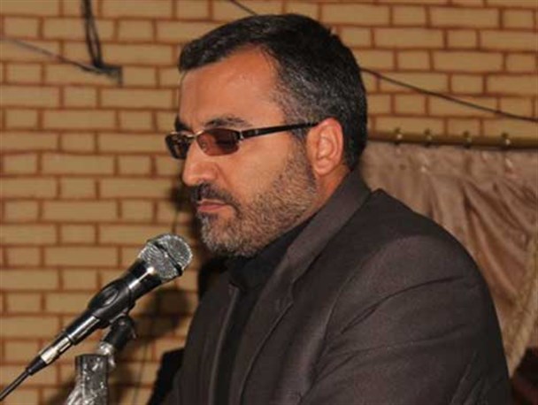 دانشجویان بسیجی، مدافعان اصل و ریشه انقلاب هستند/گفتمان انقلابی گری در دانشگاه ها راه اندازی شود