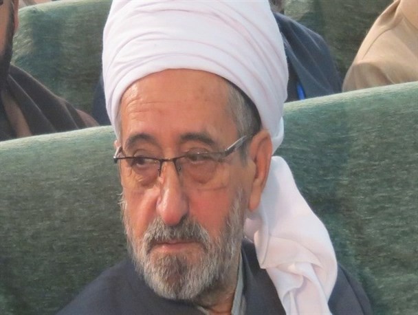 برخی جریان‌های انحرافی، تفسیر غلط قرآن را دست‌مایه تجارتی پر سود کرده‌اند