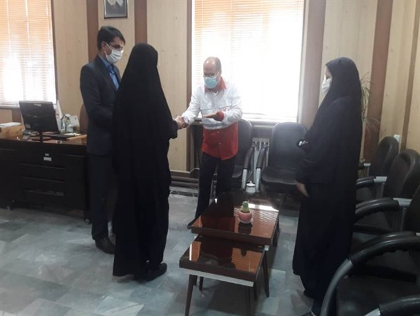 کمک ۲۴۵ میلیونی هلال احمر به دانش‌آموزان نیازمند فردوسی
