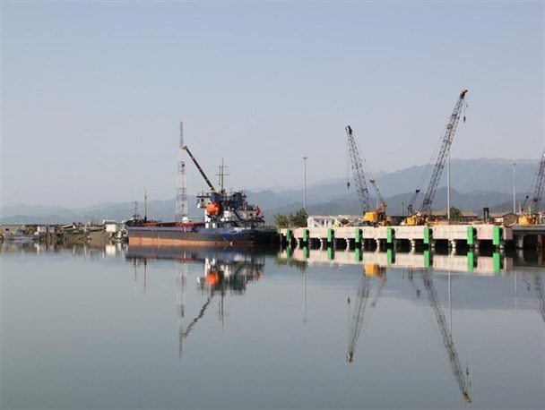 برنامه عملیاتی مدون برای دستیابی به عمق مناسب جهت تردد ایمن کشتی ها در بندر آستارا