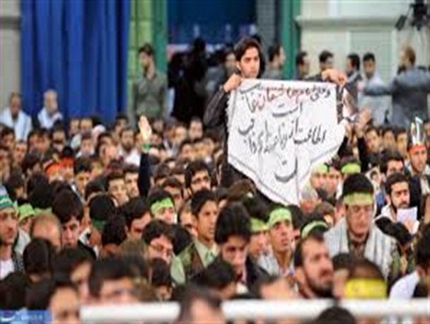 حاشیه دیدار بسیجیان با امام خامنه ای + عکس