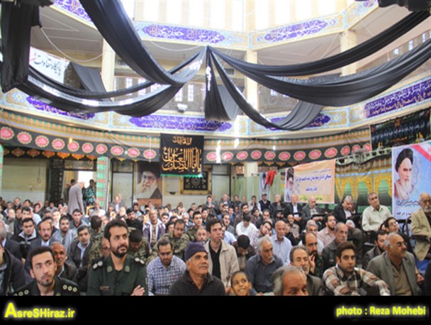 آخرین نمازجمعه شهرک های شمالغرب شیراز به امامت حجت الاسلام تجرد+تصاویر