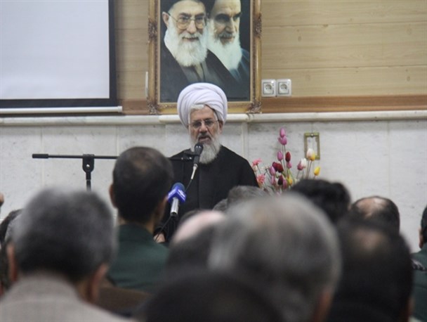 دشمن درصدد نفوذ در جریانهای سیاست گذاری و تصمیم گیری است