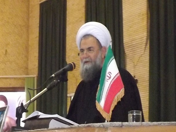 منطق و اندیشه انقلاب اسلامی در دنیا موج می‌زند/اقدمات تروریستی در فرانسه نشان داد ظلم و حیله جواب نمی دهد