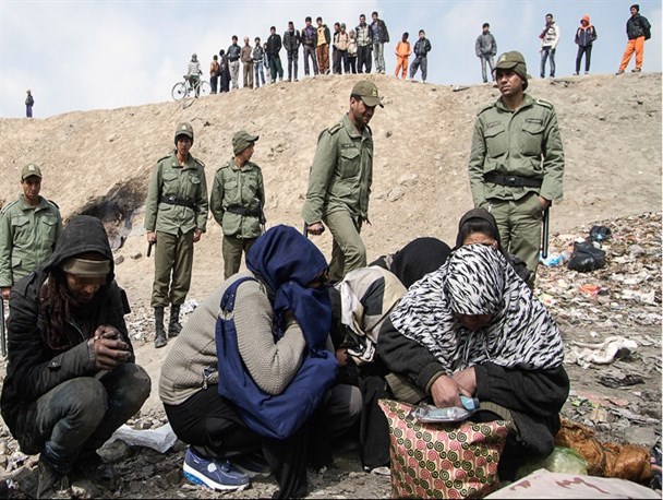زندگی در خرابه‌ها سهم زنان بی‌سرپرست نیست